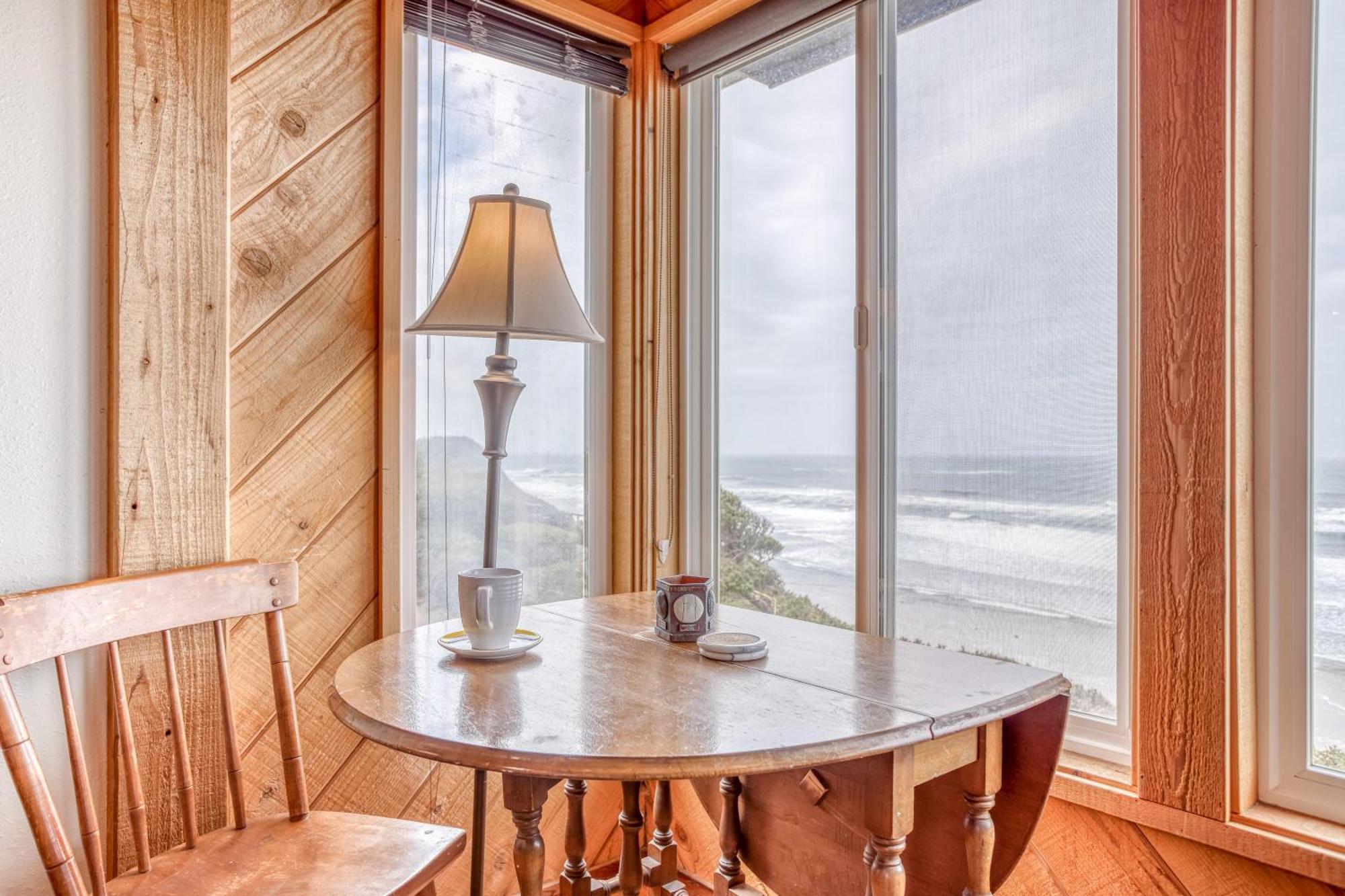 Above The Beach Lincoln City Exteriör bild